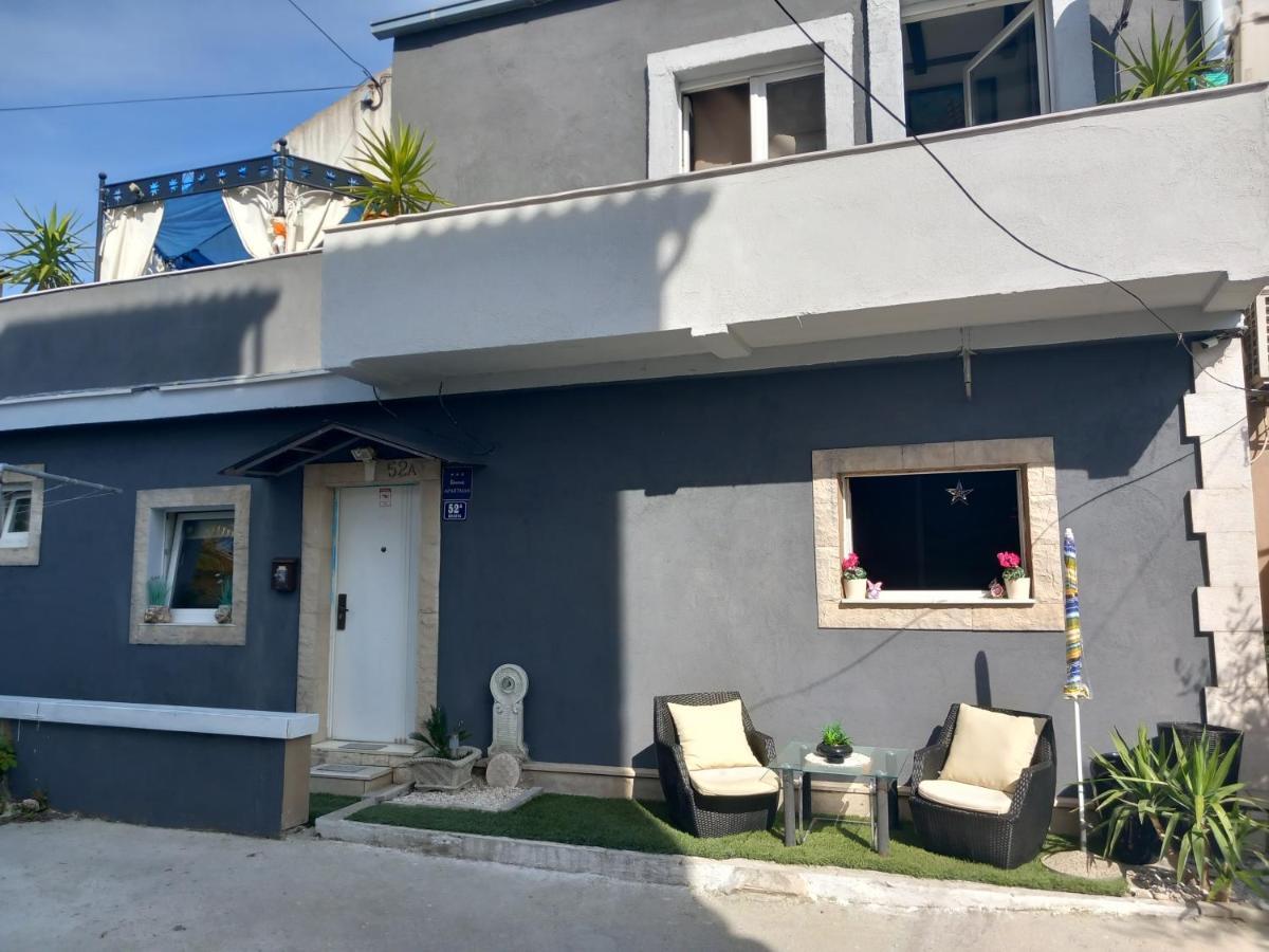 S-Type Apartment In The Center Сплит Екстериор снимка