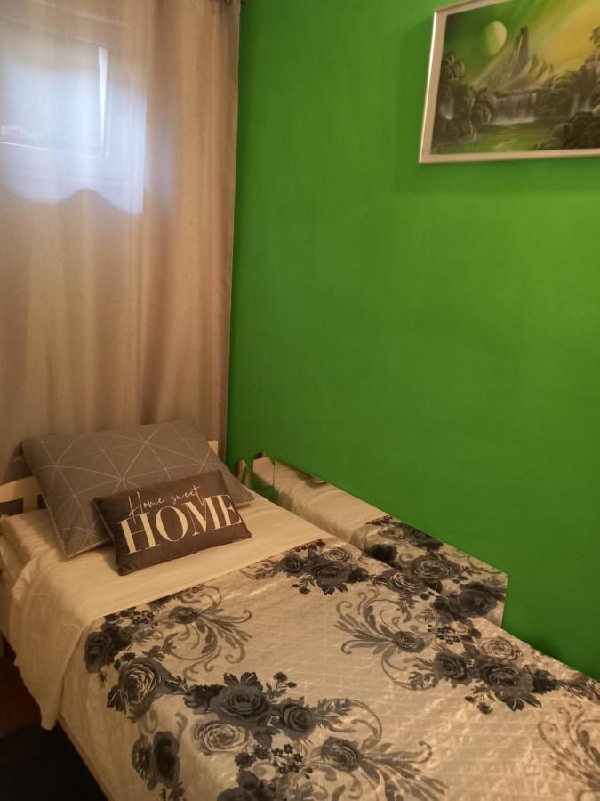 S-Type Apartment In The Center Сплит Екстериор снимка