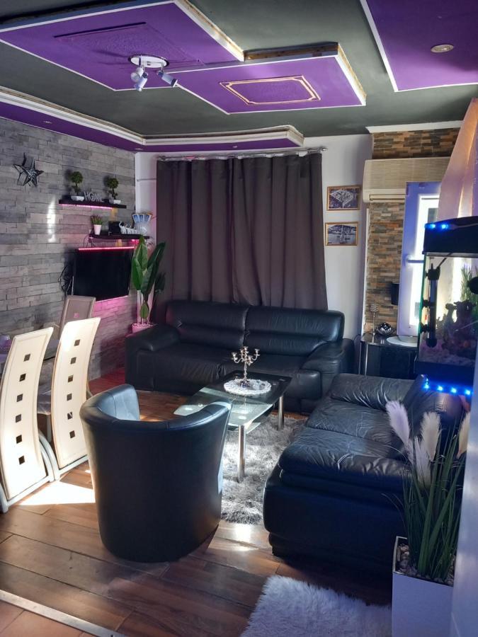 S-Type Apartment In The Center Сплит Екстериор снимка
